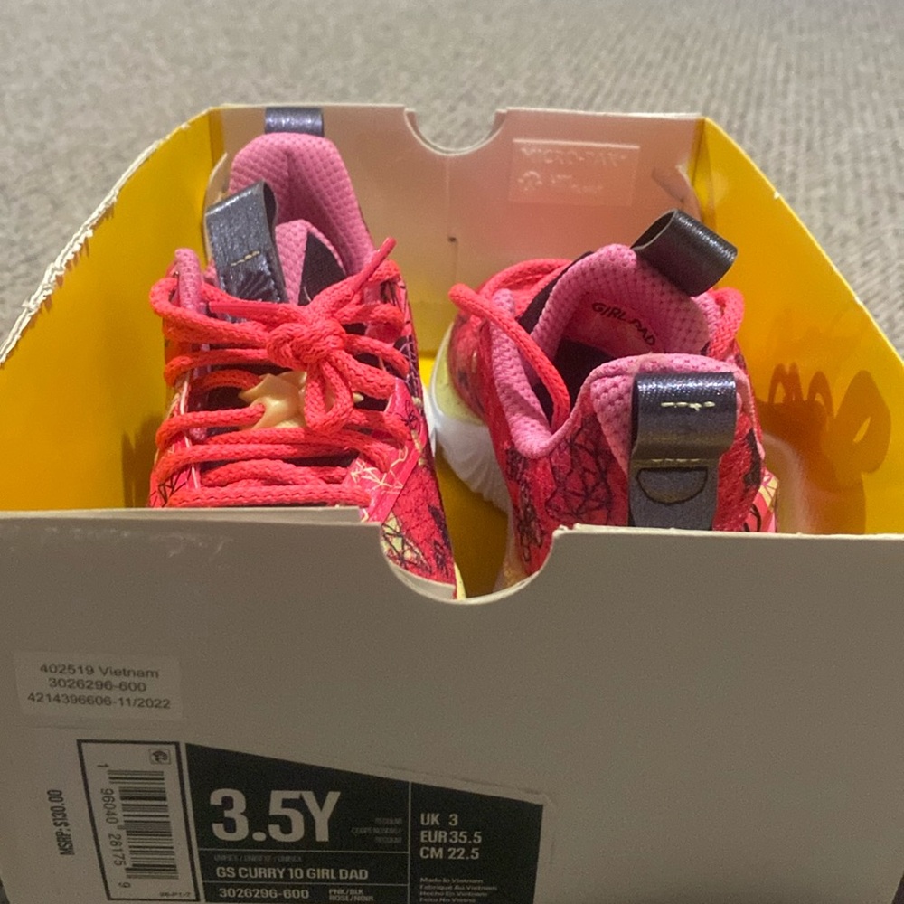 Under Armour Girl dad sneakers